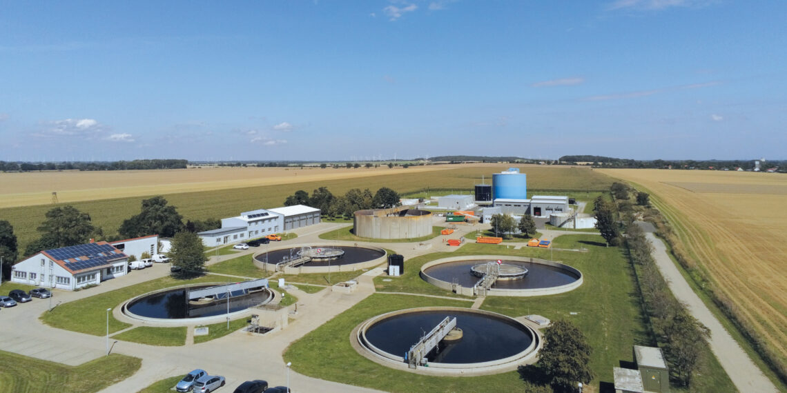 Die Kläranlage Roskow aus der Vogelperspektive Bild: AERZEN