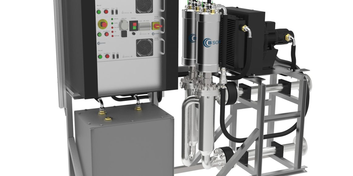 Ultraschall-Anlage: zwei Ultraschallgeber im Doppelreaktor für kontinuierlichen Durchfluss.