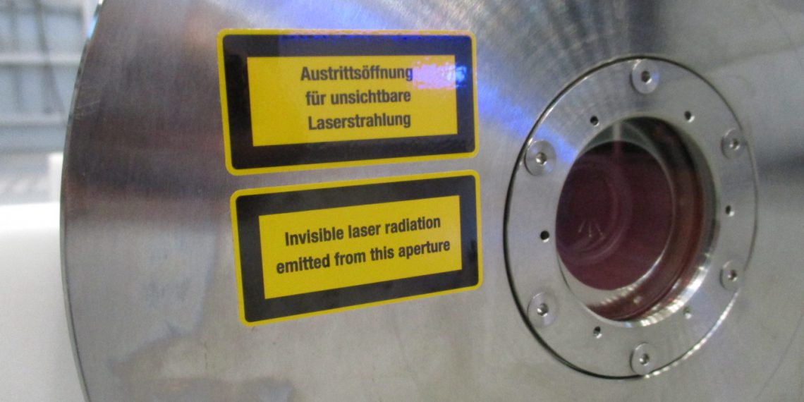 Auskoppelfenster für den Laserstrahl für eine Wassertiefe von bis zu 6000 m. Bild: LZH