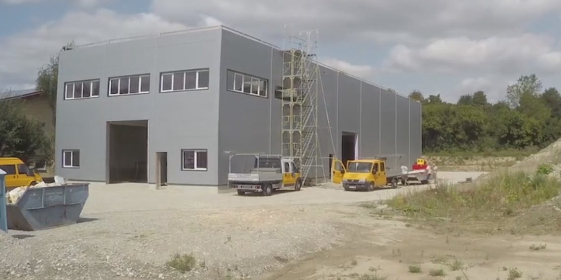 Im Mai 2018 erfolgte die Fertigstellung des neuen Firmensitzes des Sendener Filtrationsexperten. Das Gebäude verfügt über Büroräume, ein Lager und Produktionsflächen, die circa 500 m² – und damit die Hälfte der insgesamt etwa 1.000 m² umfassenden Betriebshalle – einnehmen.