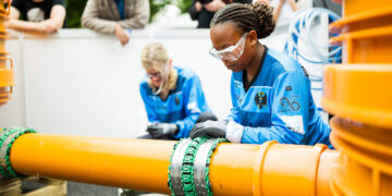 Nachhaltige Wassertechnologie und smarte Logistik