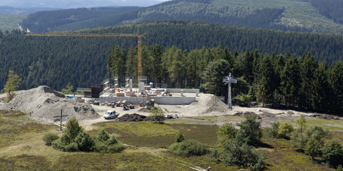 Gussrohre im Skigebiet Duktus Roll