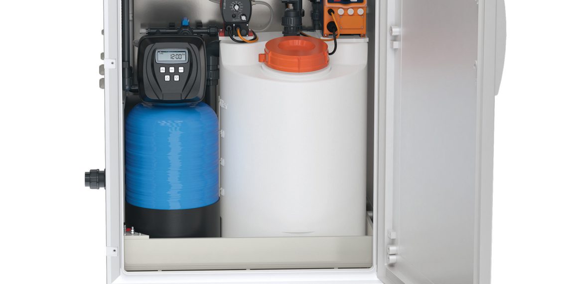 Chlorinsitu IIa ist eine kompakte on-site Elektrolyseanlage zur Produktion einer chloratarmen Hypochloritlösung aus Kochsalz und elektrischer Energie. Ein besonderer Vorteil ist die einfache Verfahrensführung und hohe Anlagensicherheit durch integrierte Be- und Entlüftung.