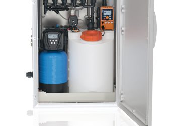 Chlorinsitu IIa ist eine kompakte on-site Elektrolyseanlage zur Produktion einer chloratarmen Hypochloritlösung aus Kochsalz und elektrischer Energie. Ein besonderer Vorteil ist die einfache Verfahrensführung und hohe Anlagensicherheit durch integrierte Be- und Entlüftung.