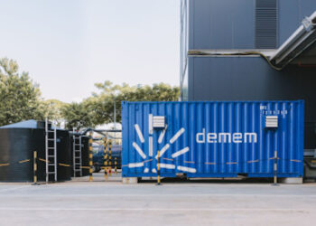 De.mem sichert Wachstum durch wiederkehrende Serviceumsätze