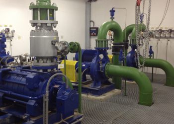 Im Skigebiet Sölden versorgt eine Pumpstation auf 2602 mSH (Fördermenge bis 300 m³/h, Förderhöhe bis 850 mWS) mit Mehrstufenpumpen, Spiralgehäusepumpen und UV-Desinfektionsanlagen von Xylem die Anlage mit dem nötigen Wasser zur Schneeerzeugung. Bild: Xylem