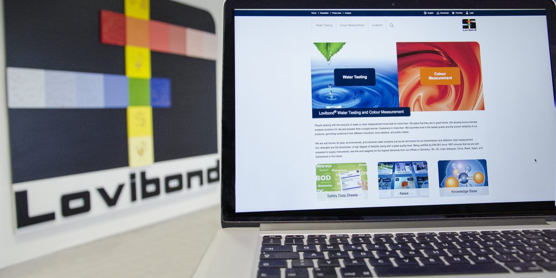 Auch digital setzt Tintometer einen neuen Meilenstein in der Wasseranalytik und Farbmessung