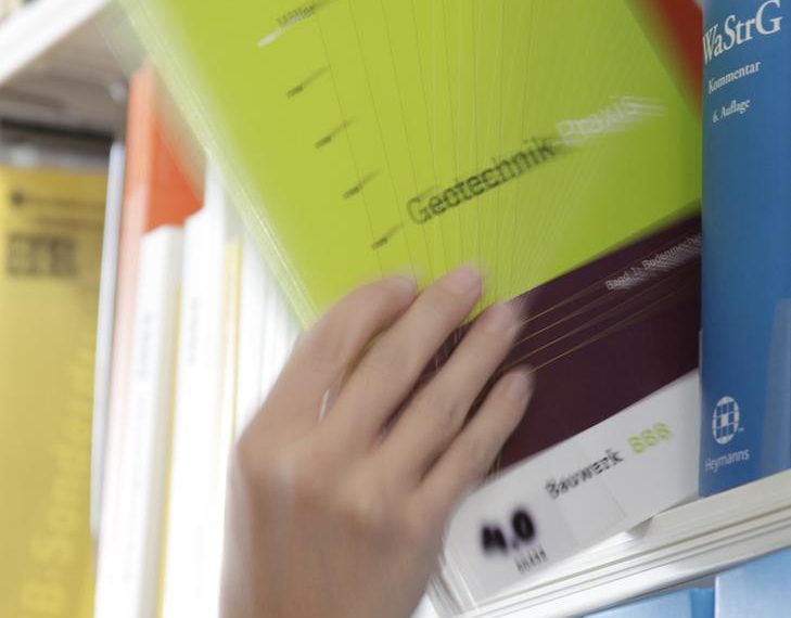 Henry - kostenfrei tausende deutsch- und englischsprachige Publikationen im Volltext.