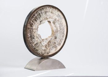 In Kläranlagen kann kristallisiertes Struvit beispielsweise in Rohrleitungen zu enormen Betriebsproblemen führen. Als wiedergewonnenes Rezyklat könnte es bei erfolgter Zulassung als Dünger für den Ökolandbau Akzeptanz finden – ein wichtiger Beitrag zur Kreislaufwirtschaft. Download. (Bild: P.C.S. Pollution Control Service)