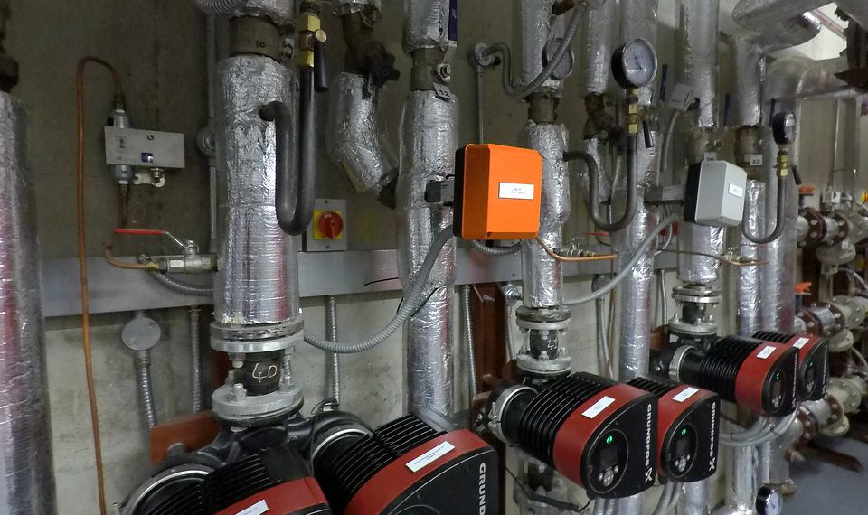 Rohrleitungen Fernwärme Wasser Pumpen Tragegurte