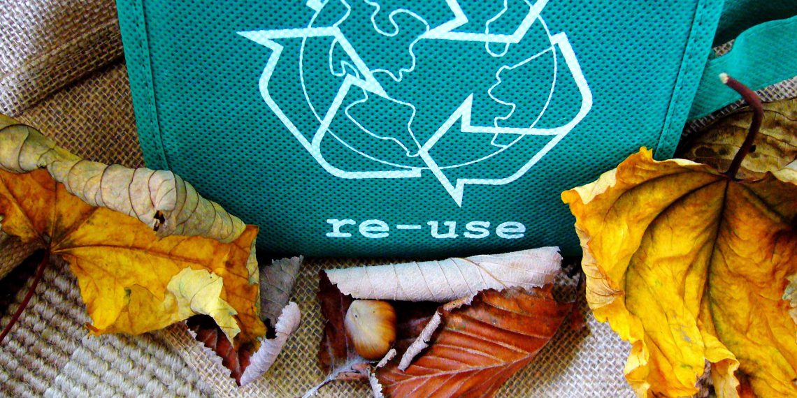 Recycling Recycle Wiederverwertung Wasser Abwasser Technik Industrie Mikroplastik Plastik Kunststoff